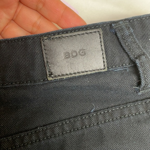 BDG High Rise Dree Cheeky Floral Embroidered Shorts Size 28w - Picture 13 of 14